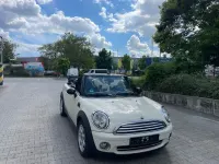 Usata Mini Cooper Cabriolet 120 CV (88 kW) 2009 Bianco Cabrio