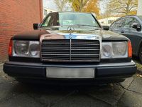 Gebraucht Mercedes E260 160 PS (117 kW) 1992 Schwarz Limousine