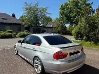 Gebraucht BMW 325 197 PS (144 kW) 2009 Silber Limousine