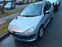 Gebraucht Peugeot 206 74 PS (54 kW) 2008 Silber Kleinwagen