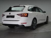 Gebraucht Skoda Superb Active 150 PS (110 kW) 2019 Candy white Kombi