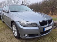 Gebraucht BMW 320 177 PS (130 kW) 2010 Silber Kombi