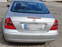 Gebraucht Mercedes E200 163 PS (119 kW) 2004 Silber Limousine