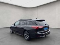 Gebraucht Ford Focus ST-Line X 125 PS (91 kW) 2023 Agate black metallic Kombi