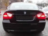 Second-hand BMW 318 129 CP (94 kW) 2006 Negru Berlinǎ