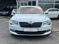 Gebraucht Skoda Superb LAURIN & KLEMENT 190 PS (139 kW) 2015 Weiß Kombi