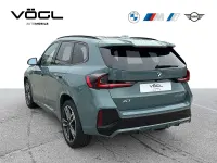 Neu BMW X1 M Sport 163 PS (119 kW) 2026 Cape york gruen SUV