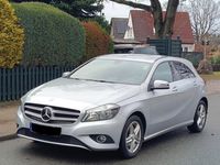 Gebraucht Mercedes A180 109 PS (80 kW) 2014 Silber Limousine