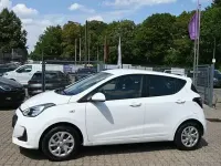 Gebraucht Hyundai i10 Trend 67 PS (49 kW) 2018 Weiß Kleinwagen