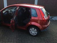 Gebraucht Ford Fiesta Style 69 PS (50 kW) 2007 Rot Kleinwagen