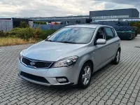 Gebraucht Kia Ceed Edition 7 125 PS (91 kW) 2012 Silber Kleinwagen