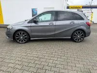 Gebraucht Mercedes B180 109 PS (80 kW) 2016 Grau Kleinwagen