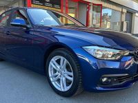 Gebraucht BMW 330e Advantage 184 PS (135 kW) 2017 Blau Limousine