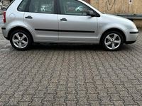 Gebraucht VW Polo 66 PS (48 kW) 2002 Silber Limousine