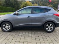 gebraucht Hyundai ix35 Premium AWD/AUTOMATIK/LEDER/PDC/NAVI/SITZH.