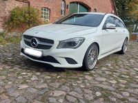 Gebraucht Mercedes CLA200 Shooting Brake 136 PS (100 kW) 2016 Weiß Kombi
