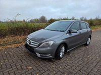 Gebraucht Mercedes B180 122 PS (89 kW) 2012 Grau Van / Kleinbus
