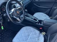 Second-hand Porsche Macan 252 CP (185 kW) 2018 Argintiu SUV