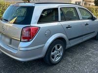 Gebraucht Opel Astra Edition 116 PS (85 kW) 2009 Silber Kombi