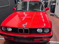 Gebraucht BMW 325 170 PS (125 kW) 1990 Rot Kombi