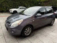 Gebraucht Hyundai i20 77 PS (56 kW) 2012 Grau Kleinwagen