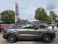 Gebraucht Porsche Cayenne 341 PS (250 kW) 2018 Grau SUV