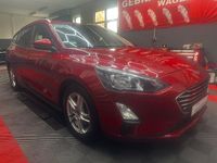 Gebraucht Ford Focus Cool & Connect 125 PS (91 kW) 2021 Rot Kombi