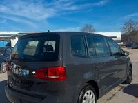Gebraucht VW Touran Trendline 105 PS (77 kW) 2014 Grau Van / Kleinbus