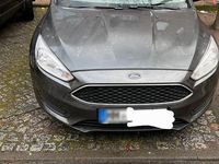 Gebraucht Ford Focus Titanium 105 PS (77 kW) 2016 Grau Kombi