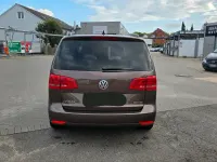 Gebraucht VW Touran Edition 140 PS (102 kW) 2012 Braun Van / Kleinbus