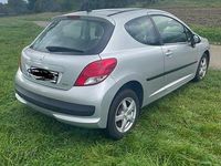 Gebraucht Peugeot 206 70 PS (51 kW) 2010 Silber Kleinwagen
