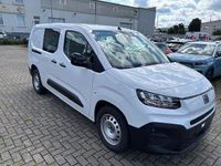 Neu Fiat Doblò 131 PS (96 kW) 2026 Weißschwarz Van / Kleinbus