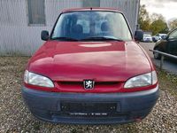 Gebraucht Peugeot Partner 75 PS (55 kW) 2001 Rot Van / Kleinbus