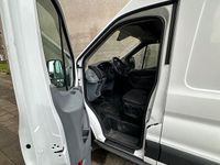 Second-hand Ford Transit 130 CP (95 kW) 2019 Alb Monovolum