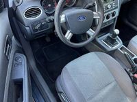 Second-hand Ford Focus 101 CP (74 kW) 2006 Negru Berlinǎ