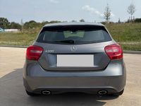 Gebraucht Mercedes A180 122 PS (89 kW) 2015 Grau Limousine