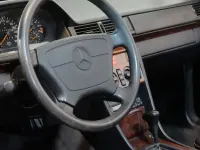 Gebraucht Mercedes E320 220 PS (161 kW) 1995 Blau Cabrio