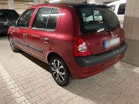Brugt Renault Clio II 98 HK (72 kW) 2003 Rød Hatchback