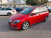 Gebraucht Mercedes B200 Edition 1 156 PS (114 kW) 2012 Rot Van / Kleinbus