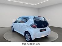 Gebraucht Toyota Aygo Edition 68 PS (50 kW) 2011 Weiß Kleinwagen