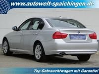 Gebraucht BMW 318 143 PS (105 kW) 2009 Silber metallic Limousine