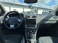 Second-hand Ford Focus 101 CP (74 kW) 2006 Negru Berlinǎ