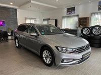 Gebraucht VW Passat 150 PS (110 kW) 2022 Silber Limousine