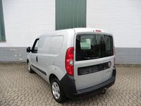 Gebraucht Fiat Doblò Basis 90 PS (66 kW) 2010 Silber Van / Kleinbus