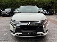Gebraucht Mitsubishi Outlander P-HEV Diamant Edition 135 PS (99 kW) 2019 Weiß SUV