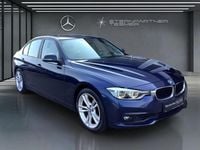 Gebraucht BMW 330 252 PS (185 kW) 2018 Mediterranblau metallic Limousine