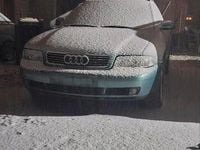 Używany Audi A4 Basis 165 KM (121 kW) 1999 Zielony Kombi
