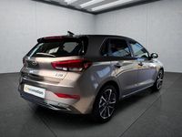 Gebraucht Hyundai i30 120 PS (88 kW) 2022 Braun Kleinwagen