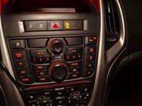 Gebraucht Opel Astra Eco 140 PS (102 kW) 2012 Weiß Kombi