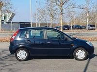 Gebraucht Ford Fiesta 69 PS (50 kW) 2005 Blau Kleinwagen